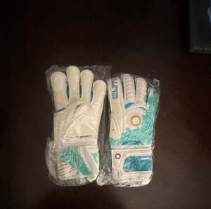 Elite Sport Orca Goalkeeper Gloves Size 9